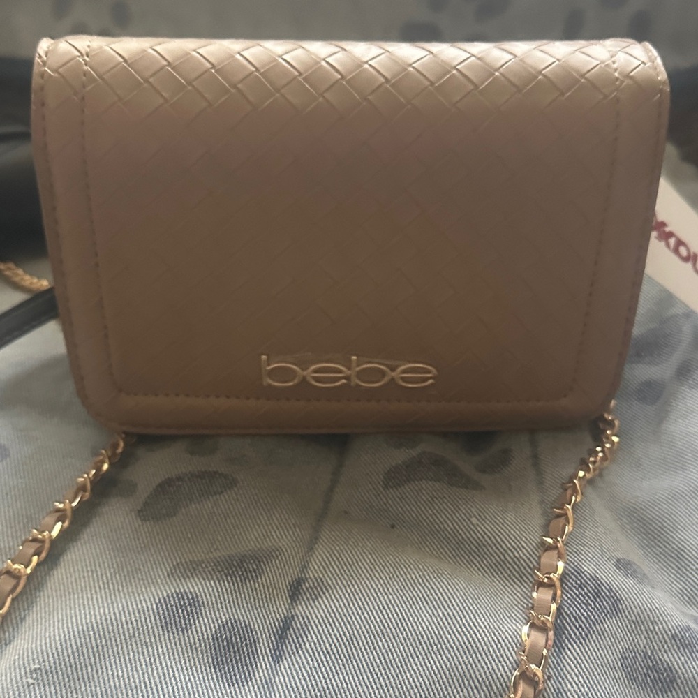 bebe nude  Crossbody with Gold Chain